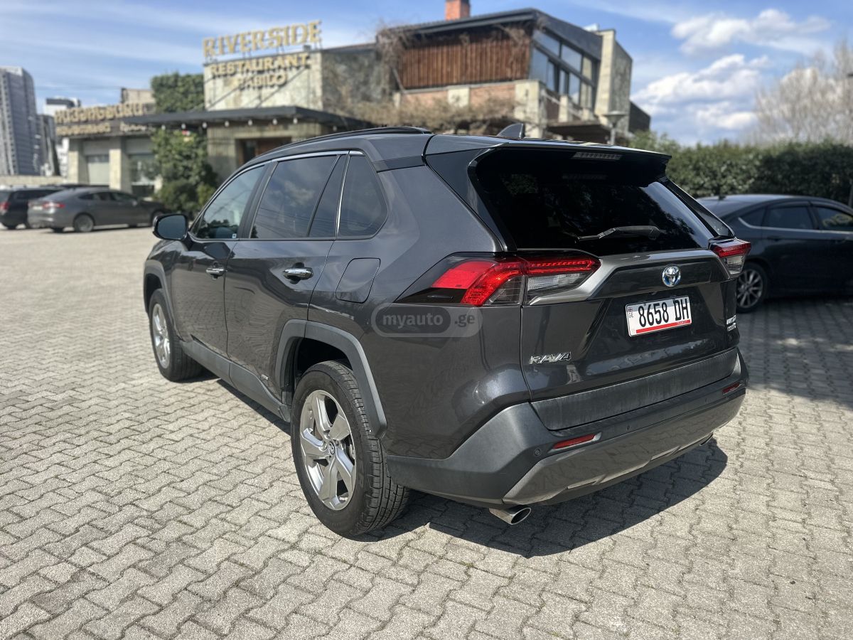 Toyota RAV 4 - фото 6