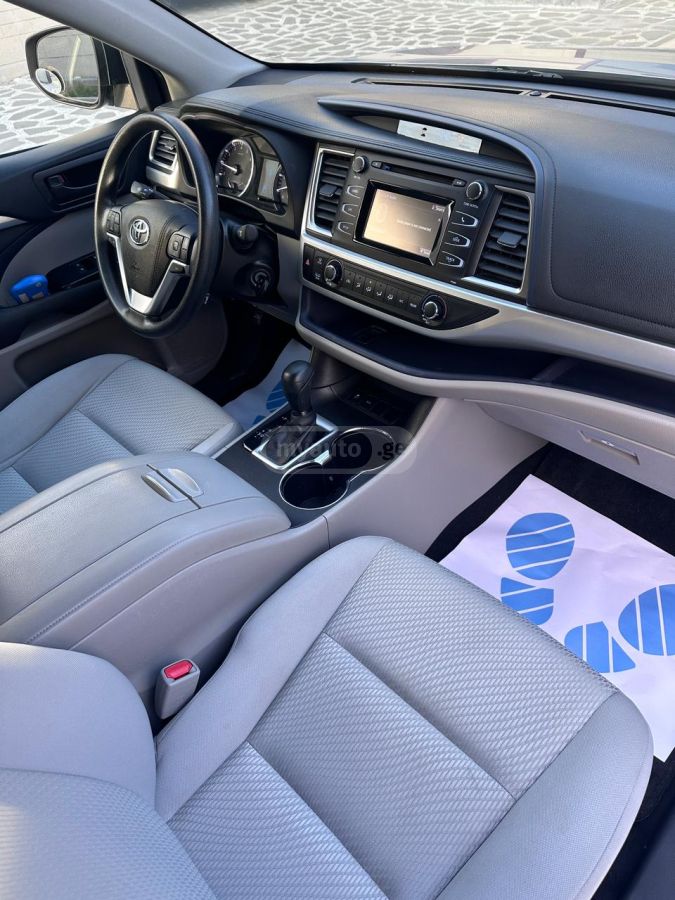 Toyota Highlander - фото 10
