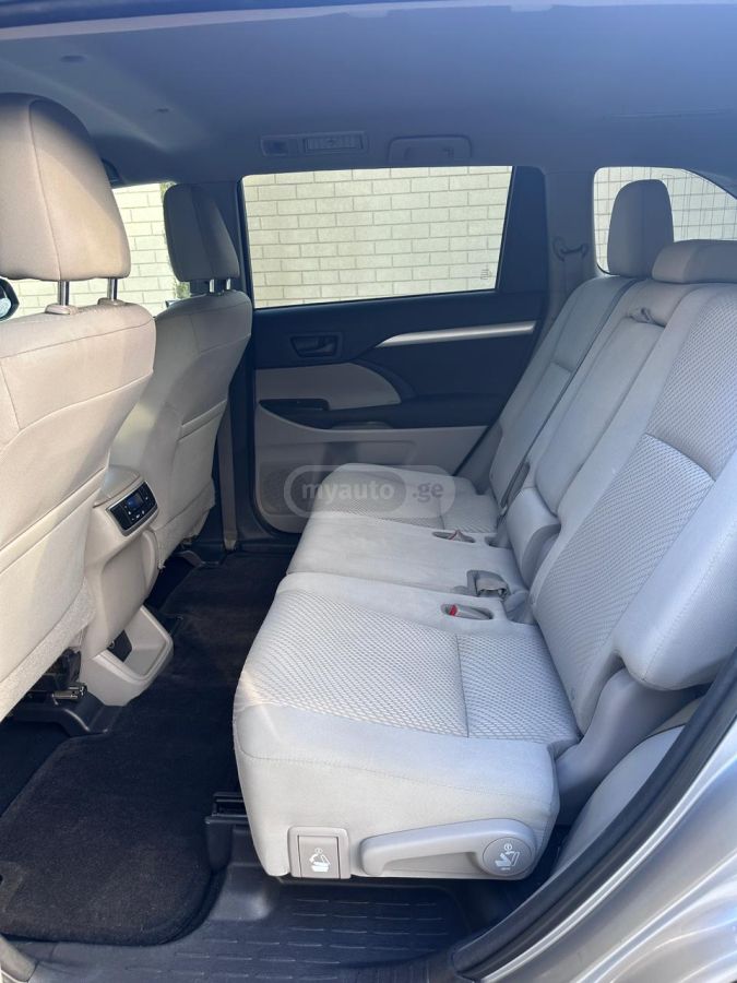 Toyota Highlander - фото 11