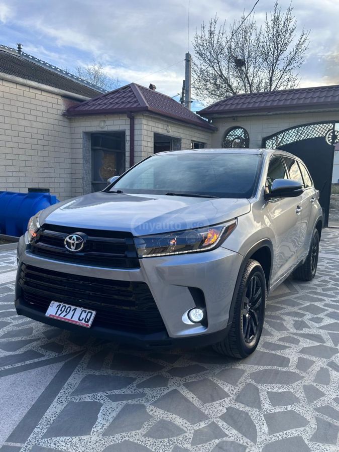 Toyota Highlander - фото 3