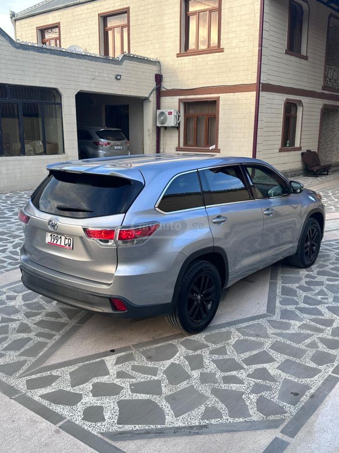 Toyota Highlander - фото 6