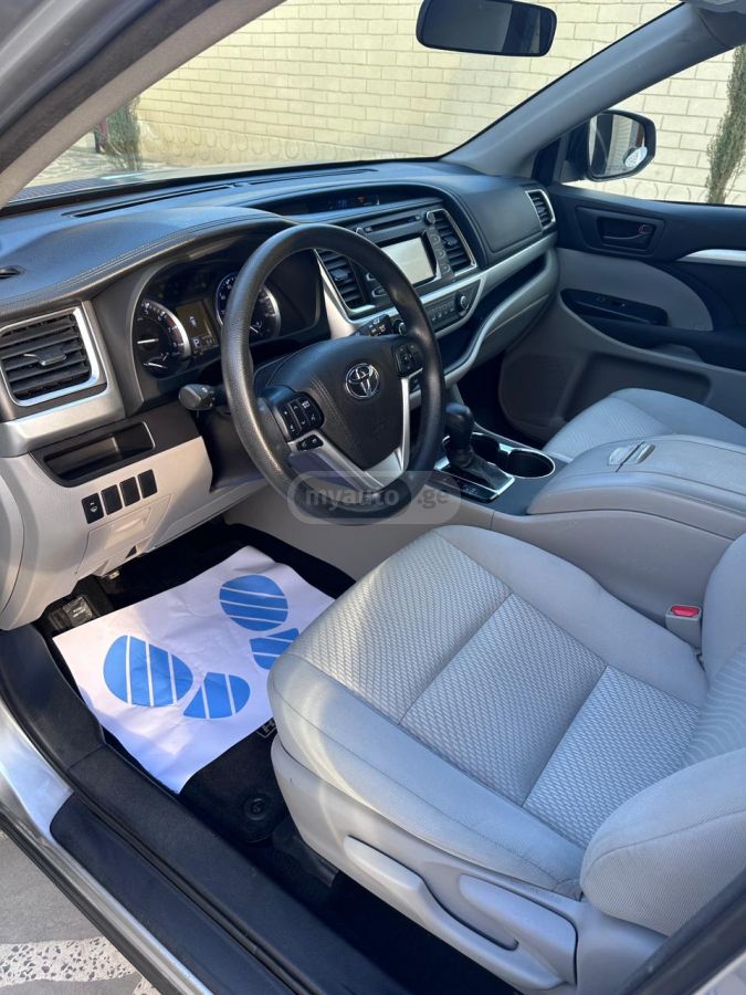 Toyota Highlander - фото 8