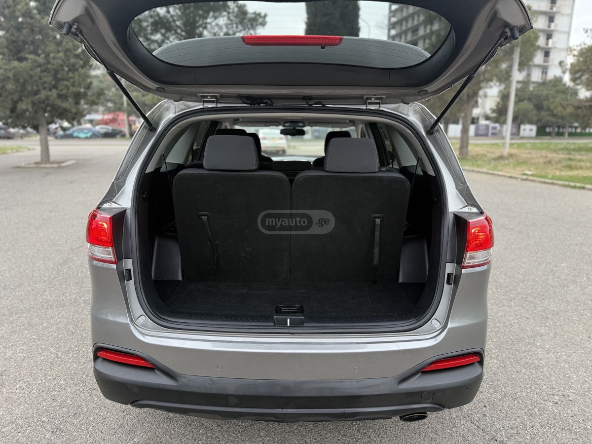 Kia Sorento - фото 10