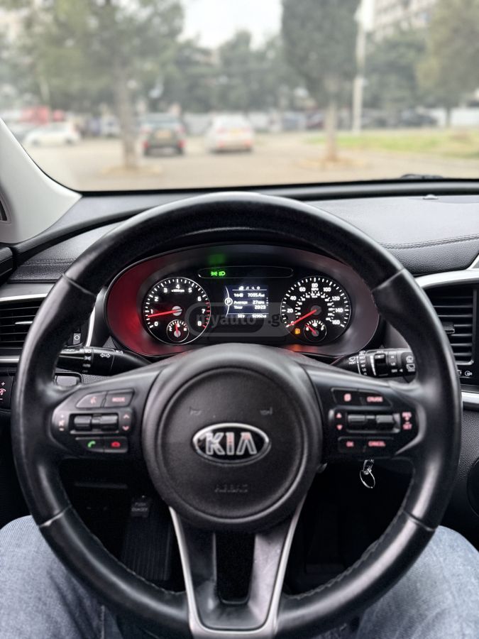 Kia Sorento - фото 15