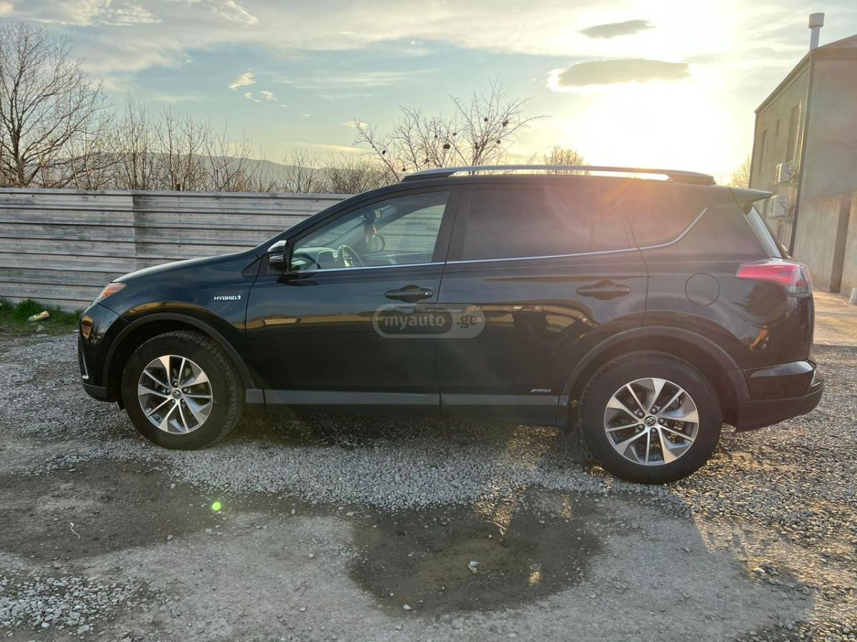 Toyota RAV 4 - фото 12