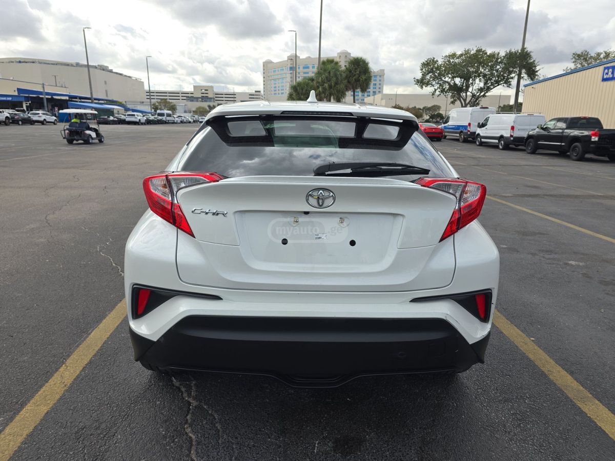 Toyota CHR - фото 9
