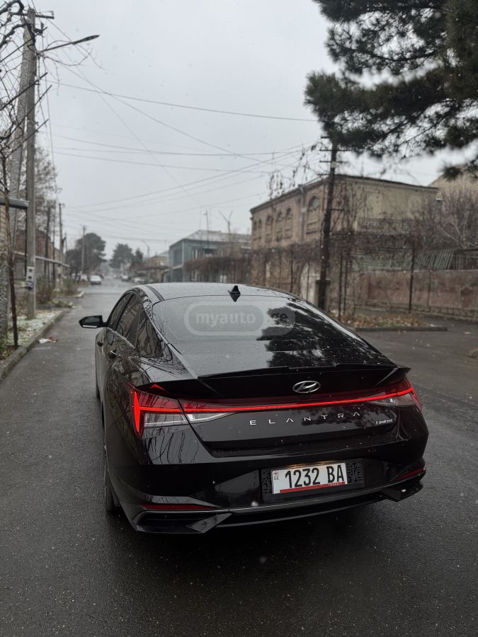 Hyundai Elantra - фото 10