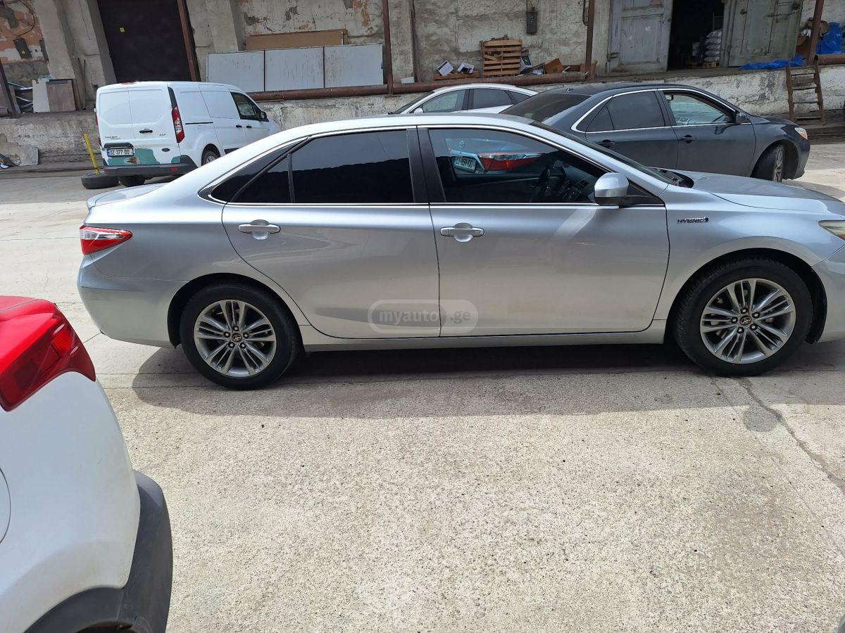 Toyota Camry - фото 4