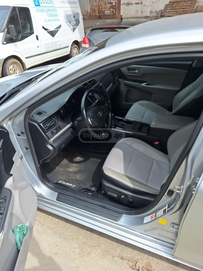 Toyota Camry - фото 6