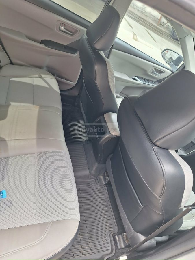 Toyota Camry - фото 8