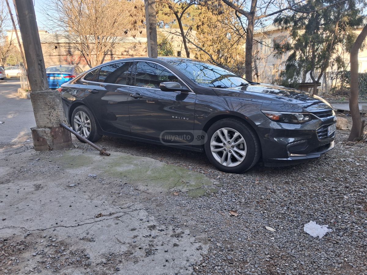 Chevrolet Malibu - фото 1