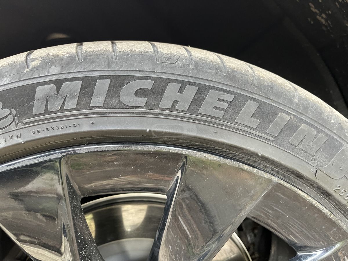 Tesla Model Y - фото 2