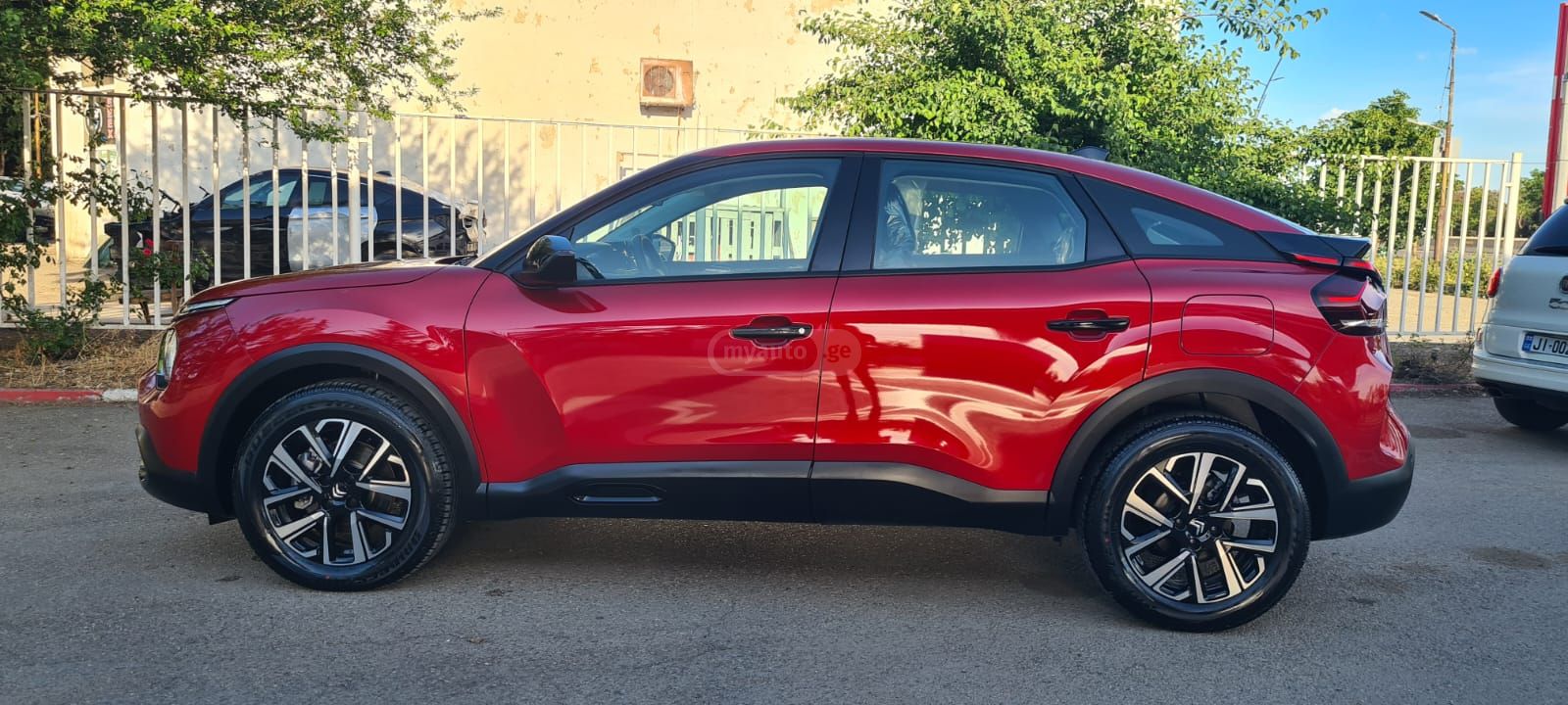 نمای دیگر Citroen 2023