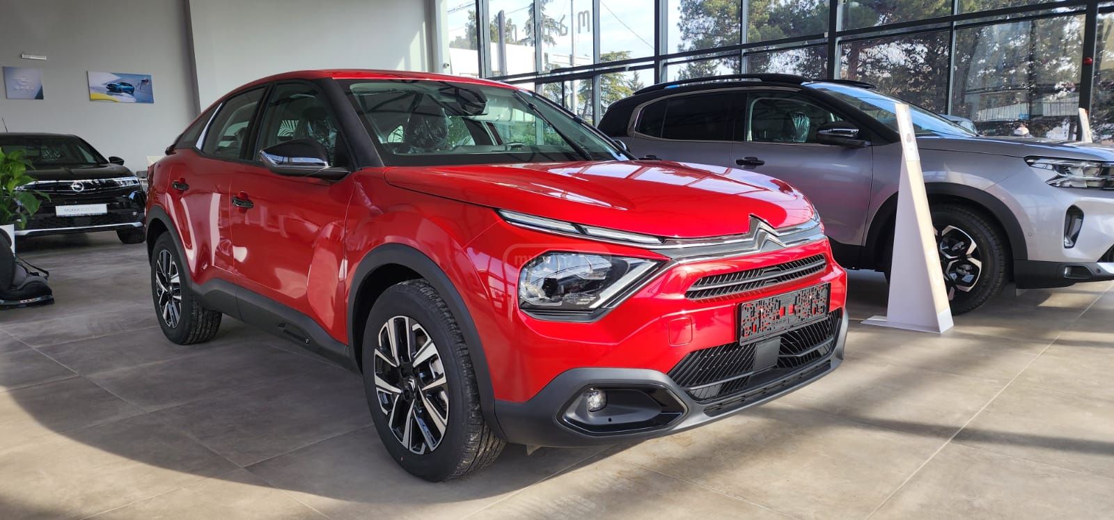 نمای دیگر Citroen 2023