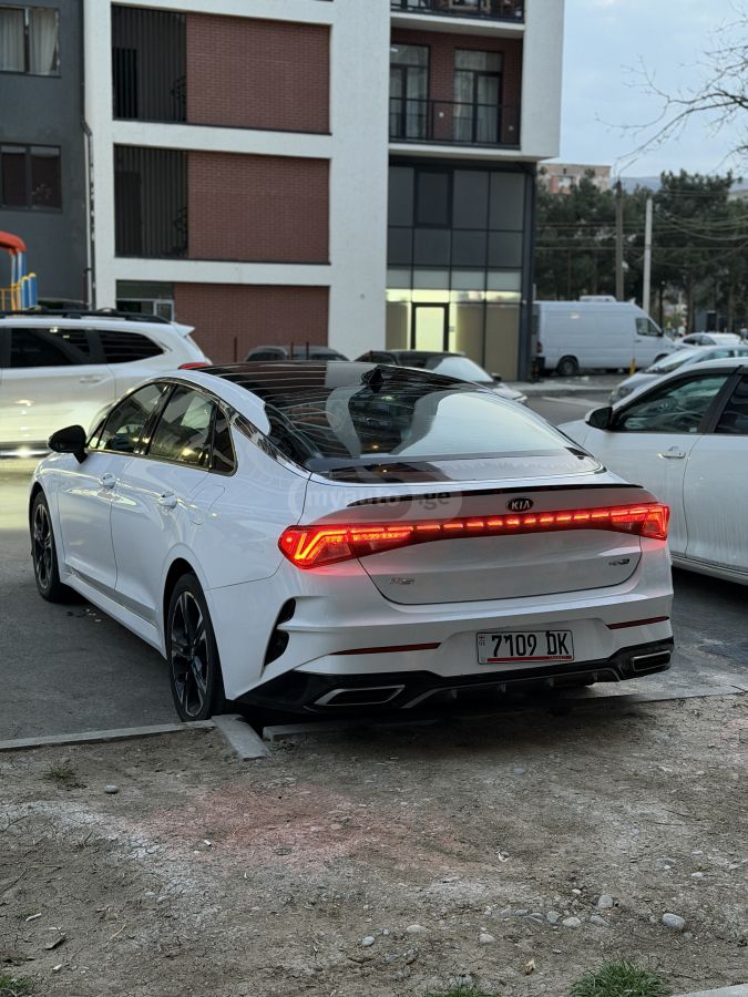 Kia K5 - фото 9