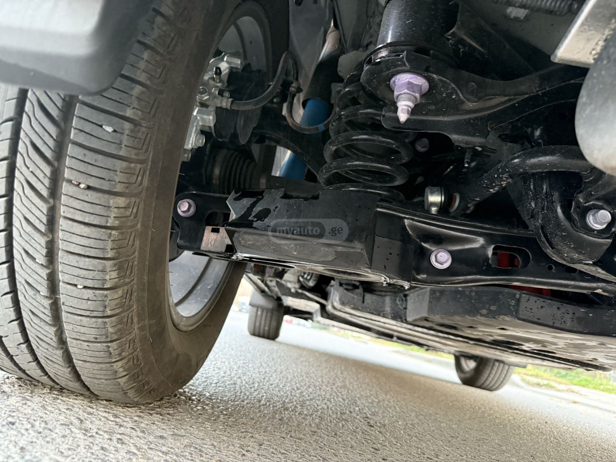 Toyota RAV 4 - фото 14