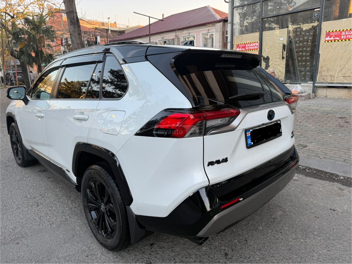 Toyota RAV 4 - фото 5