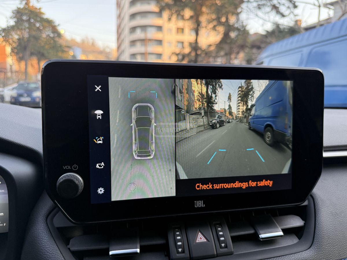 Toyota RAV 4 - фото 8