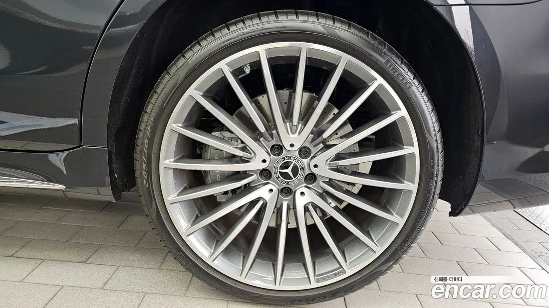 Mercedes-Benz 600 2026 — миниатюра 5