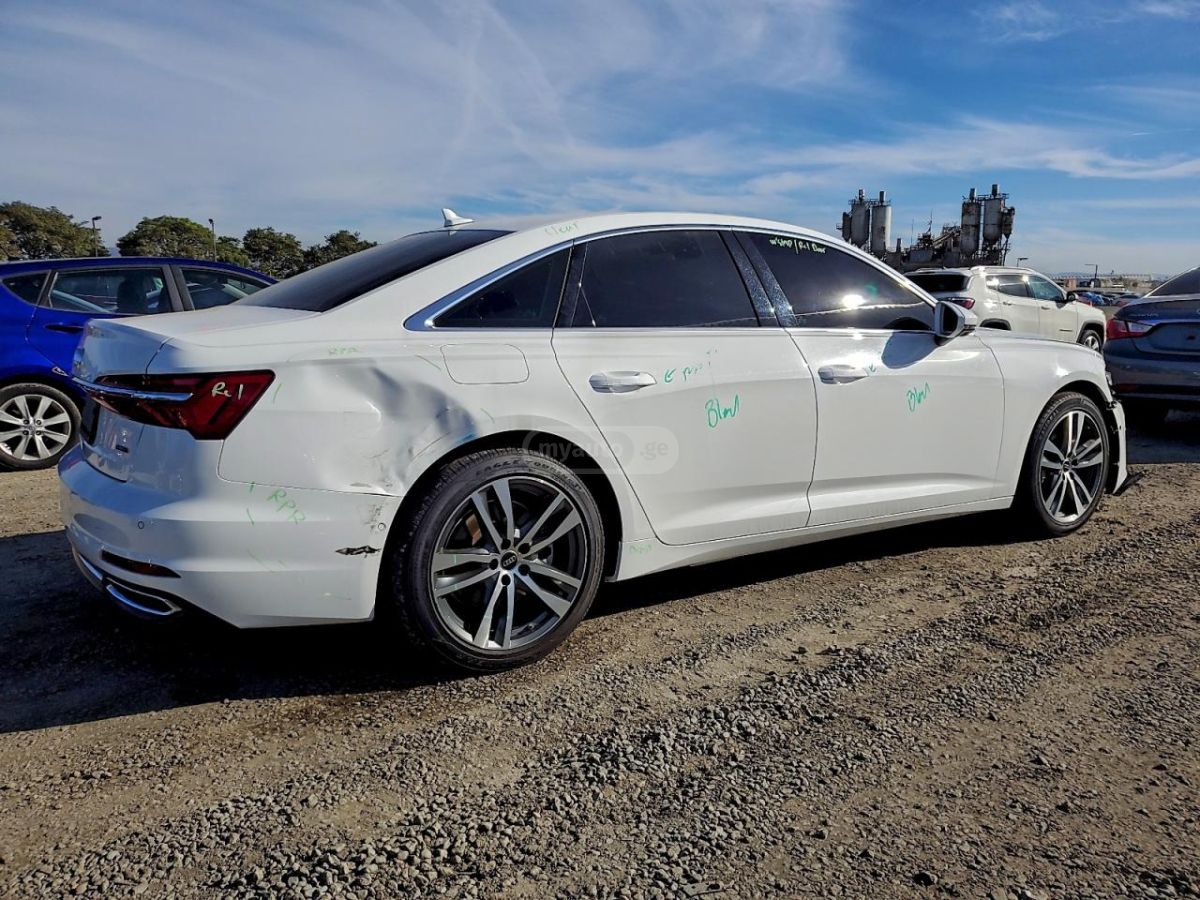 Audi A6 - фото 4