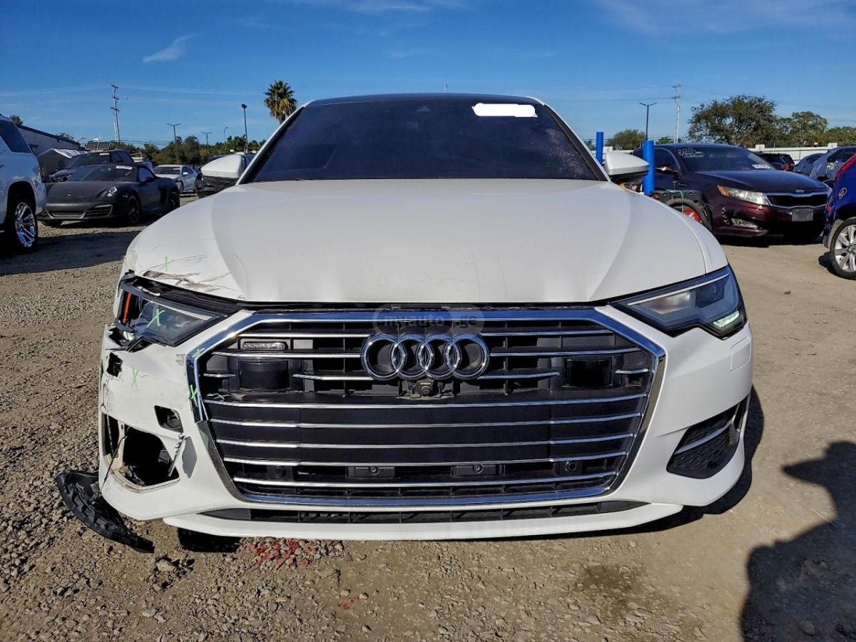 Audi A6 - фото 5
