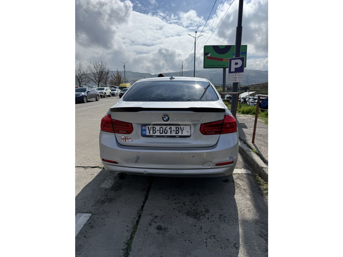 BMW 320 - фото 3