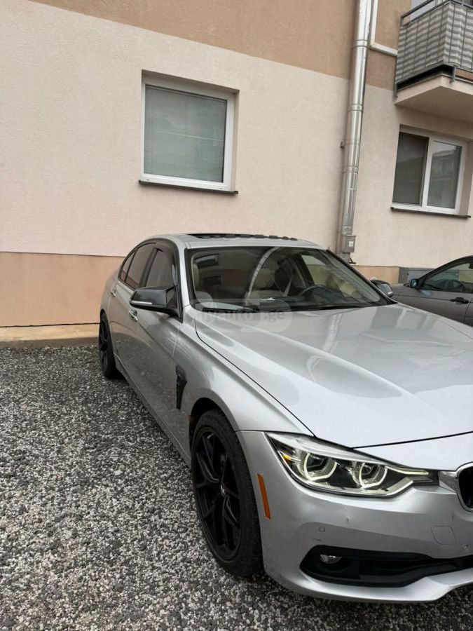 BMW 320 - фото 5