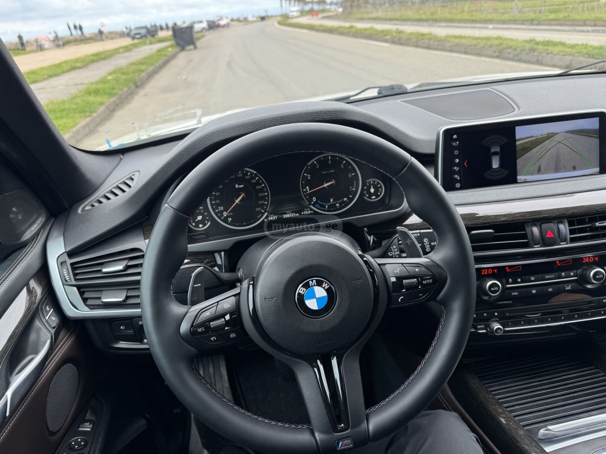 BMW X5 - фото 12