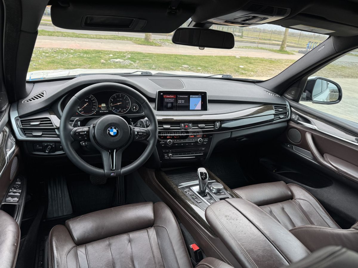 BMW X5 - фото 14