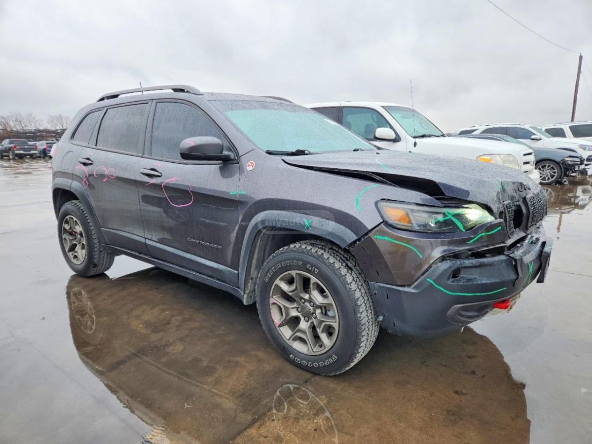 Jeep Cherokee - фото 3