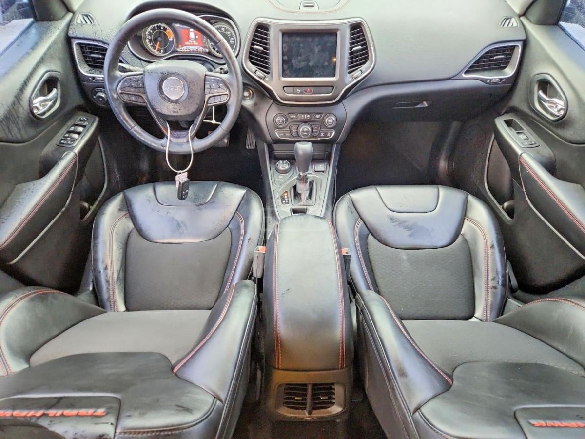 Jeep Cherokee - фото 7