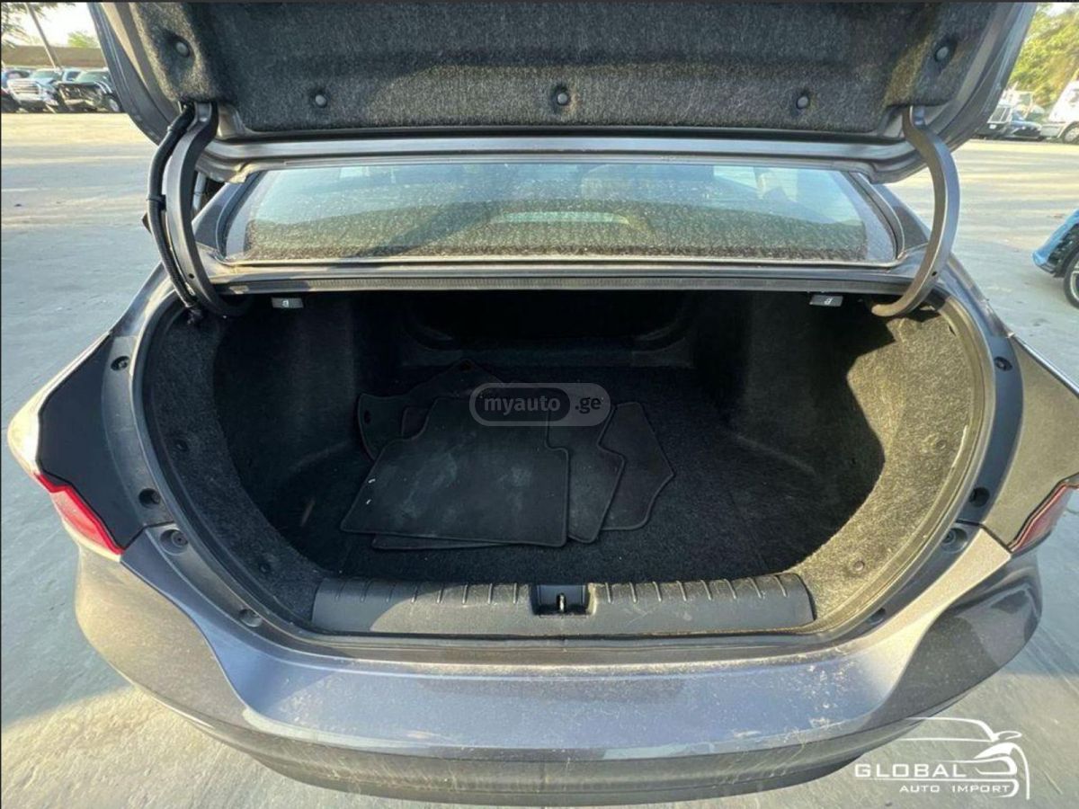 Honda Insight - фото 9