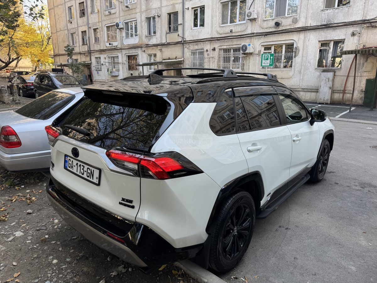 Toyota RAV 4 - фото 4