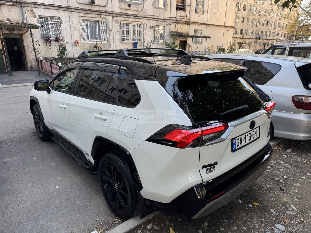 Toyota RAV 4 - фото 5