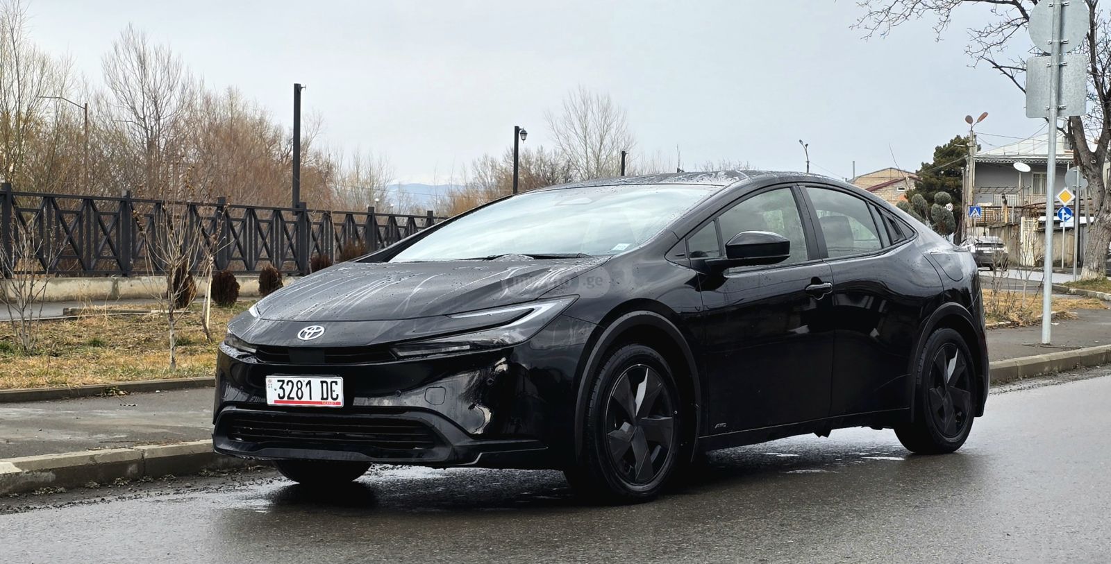 Toyota LE AWD-E — миниатюра 1