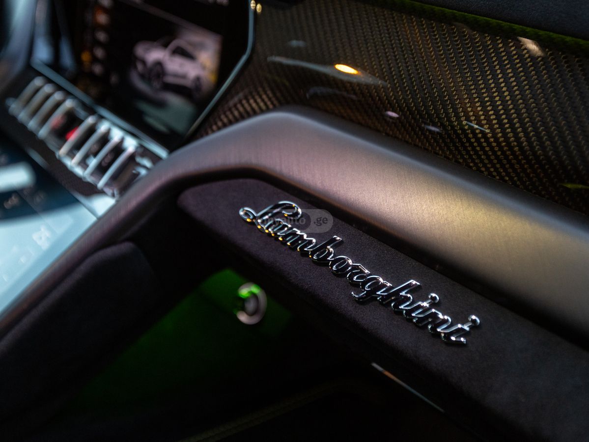 Lamborghini Performante — миниатюра 14