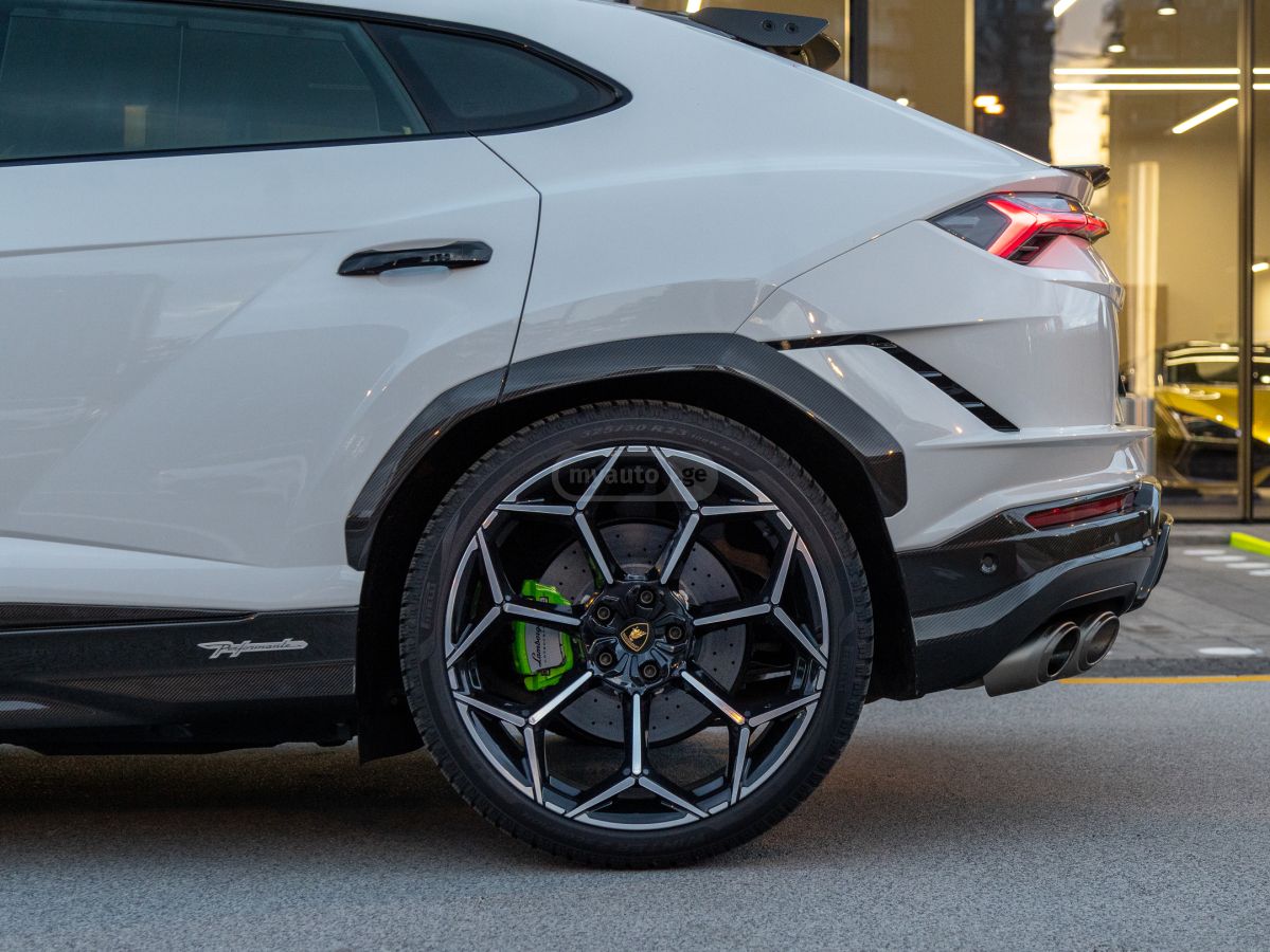 Lamborghini Performante — миниатюра 4