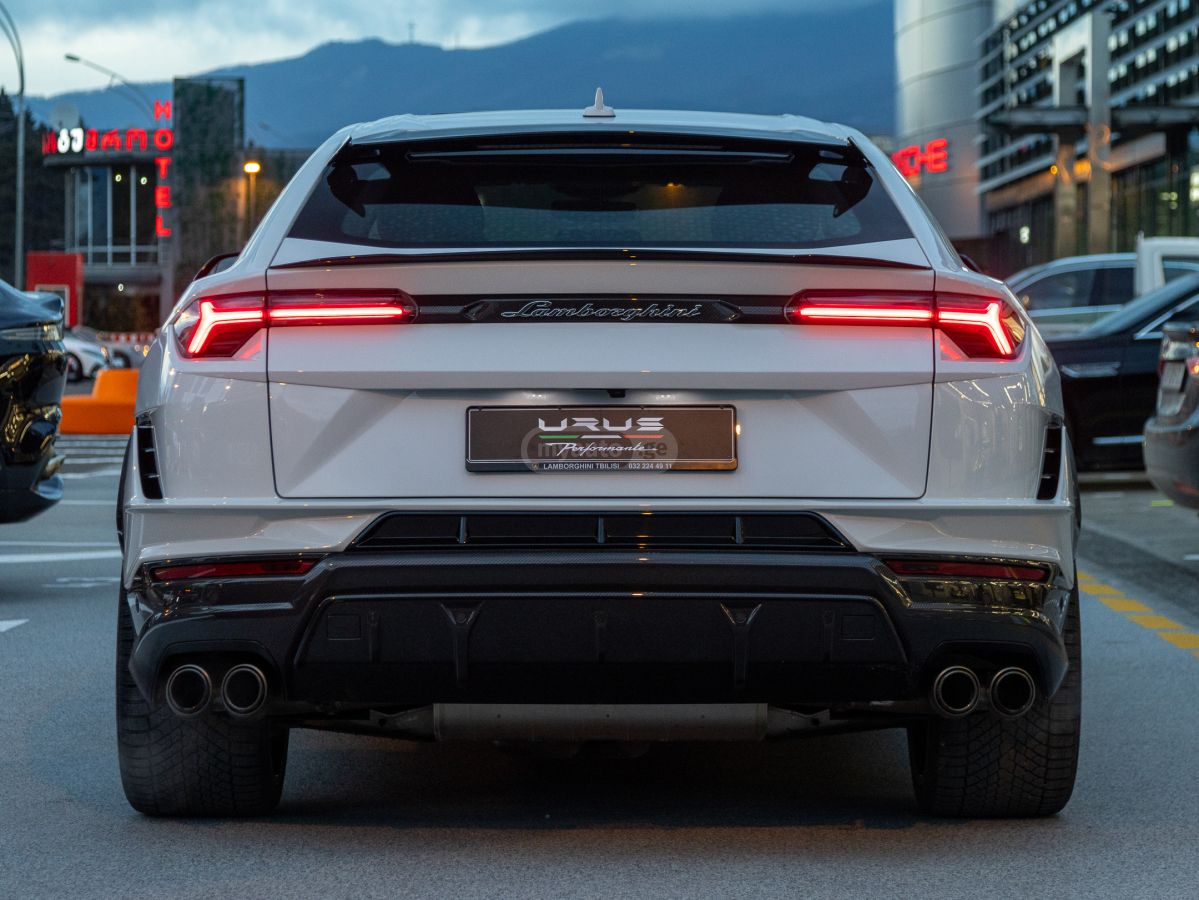 Lamborghini Performante — миниатюра 6