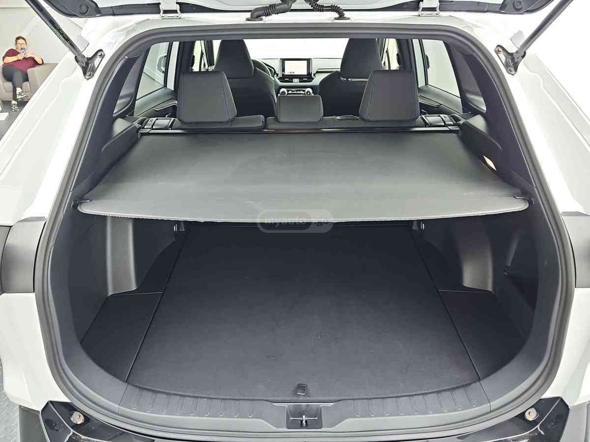 Toyota SE 4dr All Wheel Drive CVT — миниатюра 12