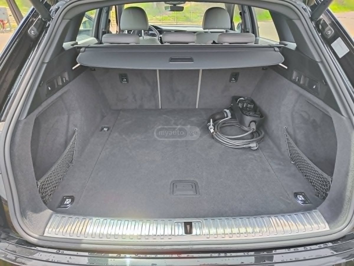 Audi E-Tron - фото 10