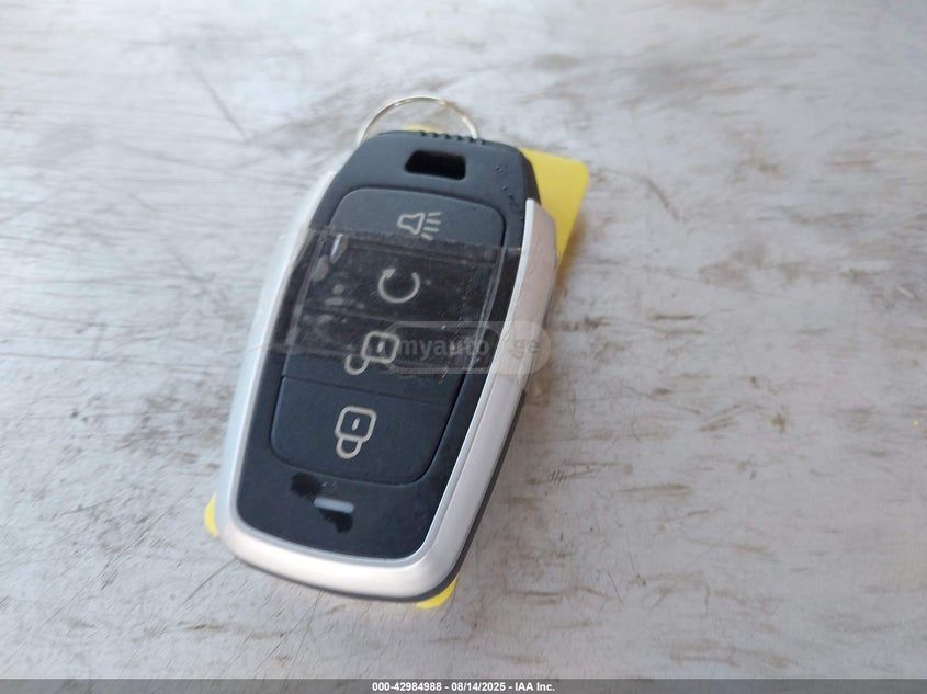 Cadillac Escalade 2023 — миниатюра 10