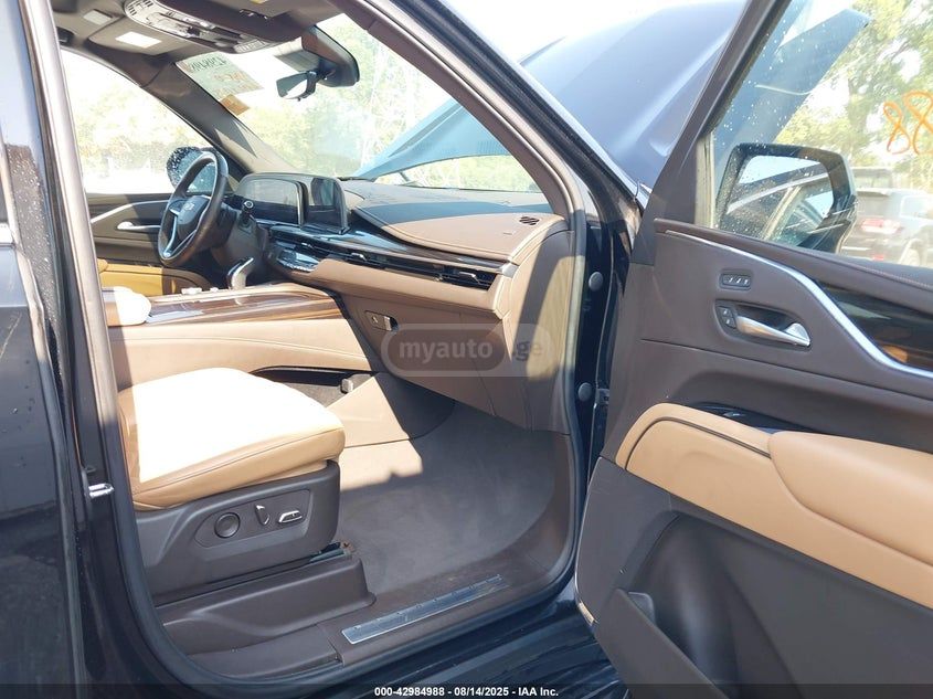 Cadillac Escalade 2023 — миниатюра 5
