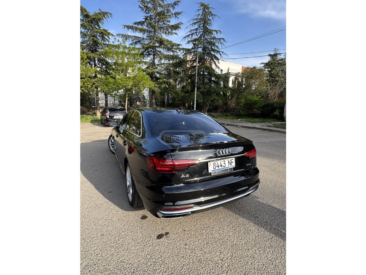 Audi A4 - фото 3