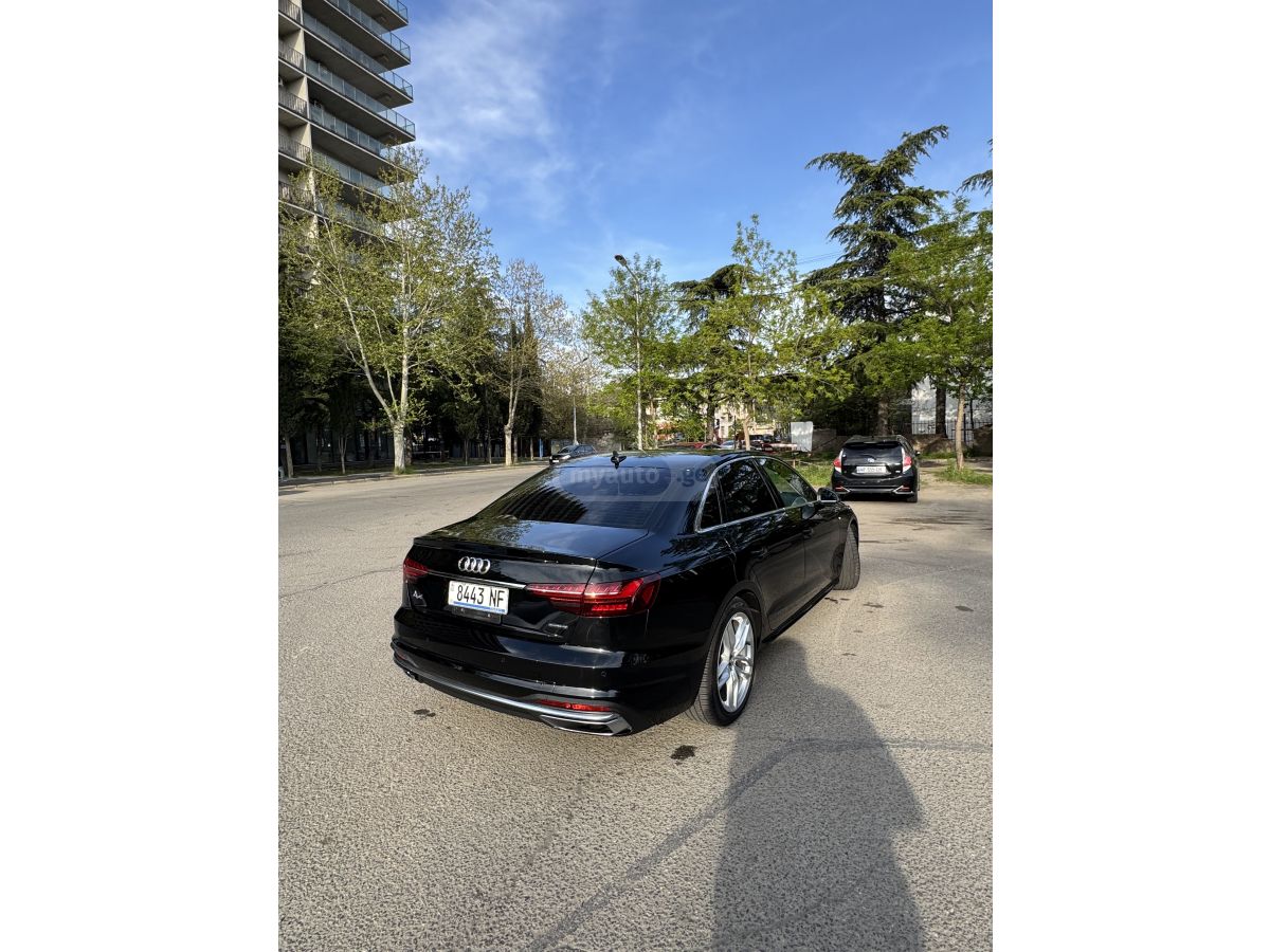 Audi A4 - фото 4