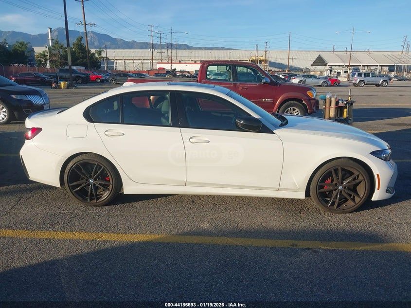 BMW Base 4dr Rear Wheel Drive Seda — миниатюра 12