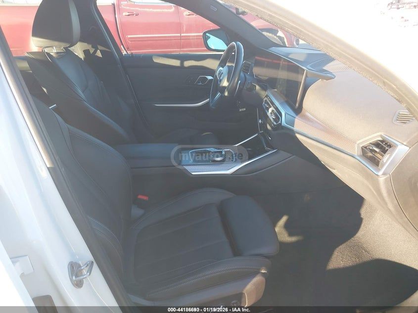 BMW Base 4dr Rear Wheel Drive Seda — миниатюра 5