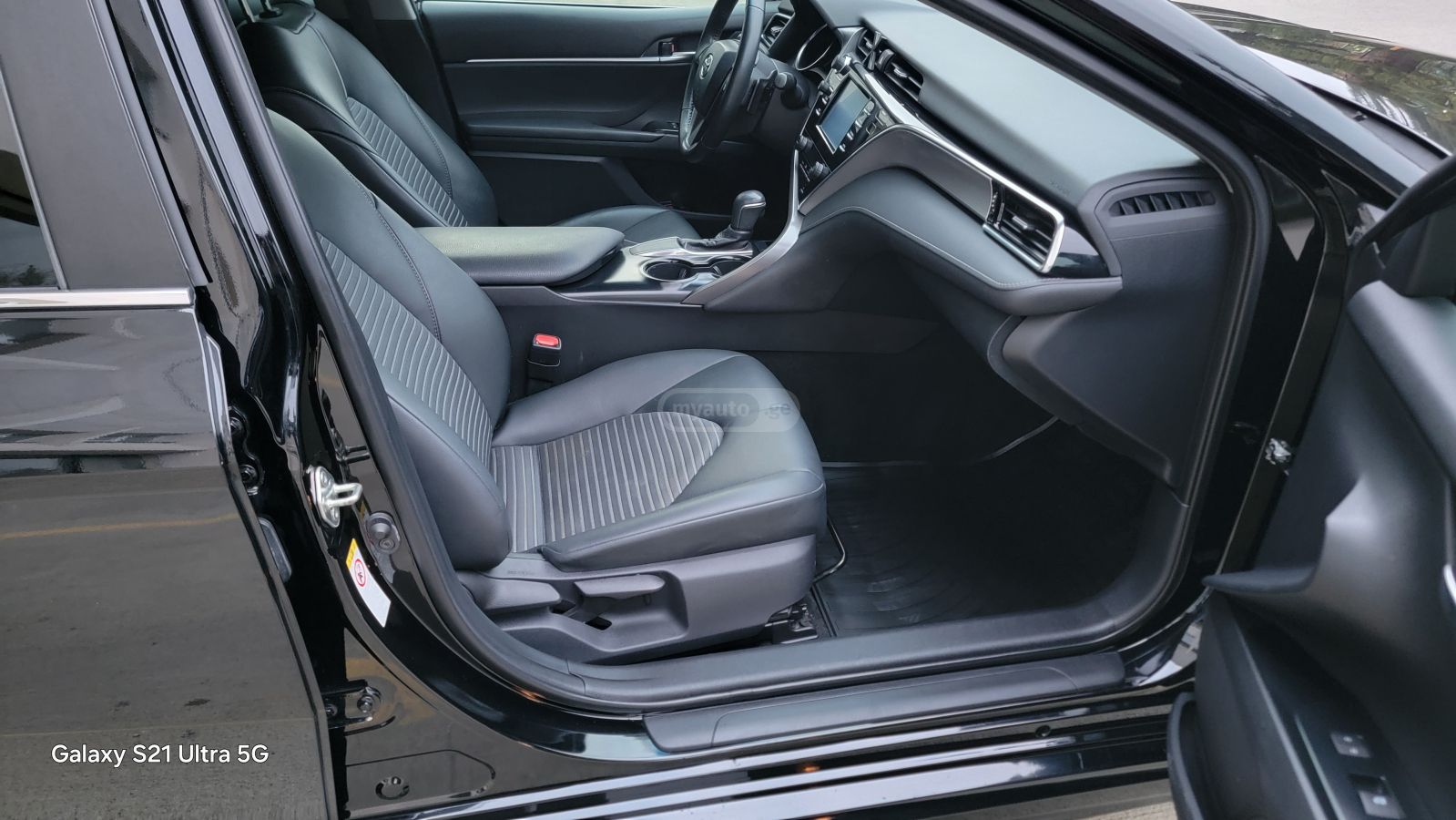 Toyota Camry - фото 14