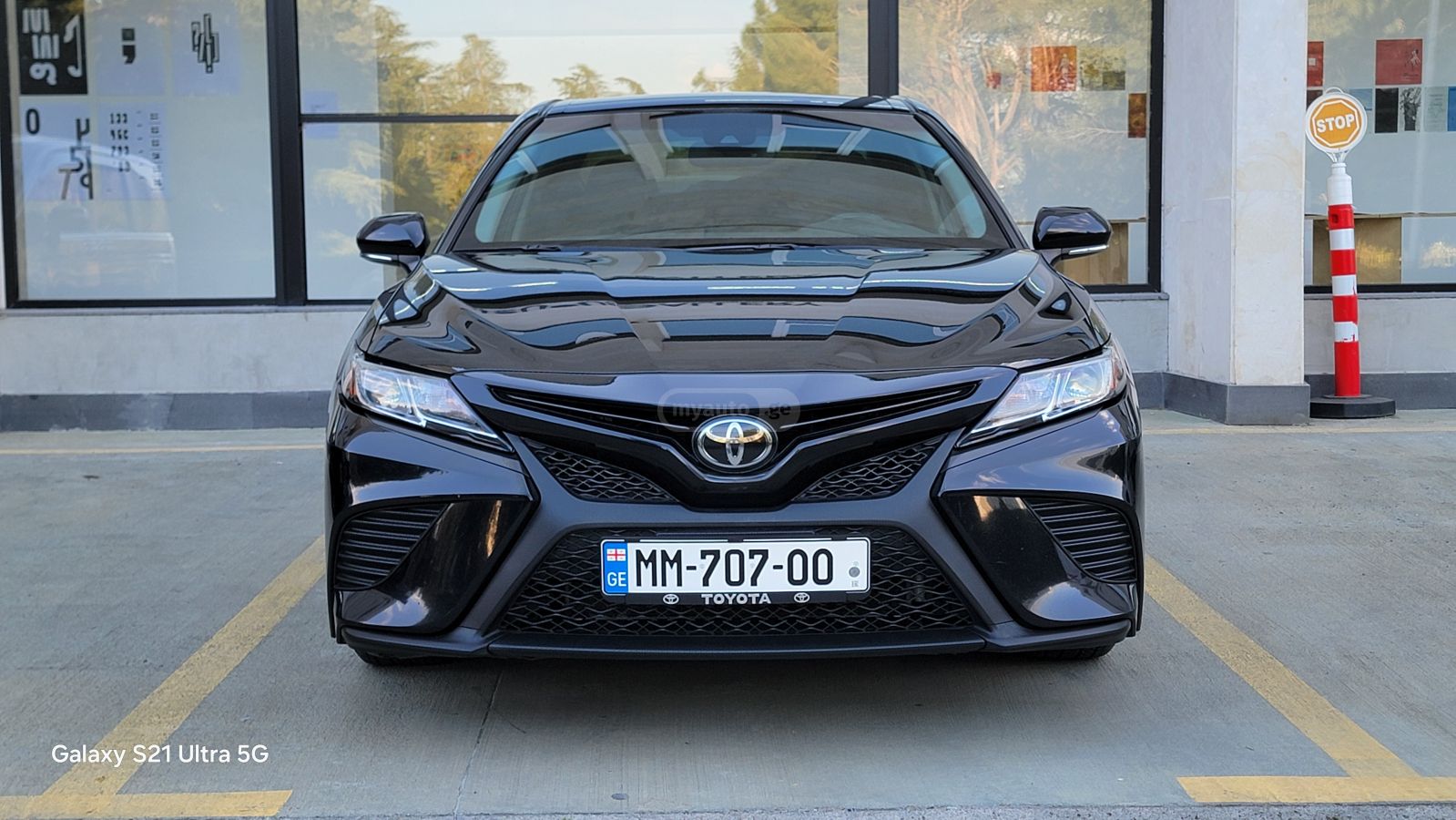 Toyota Camry - фото 2