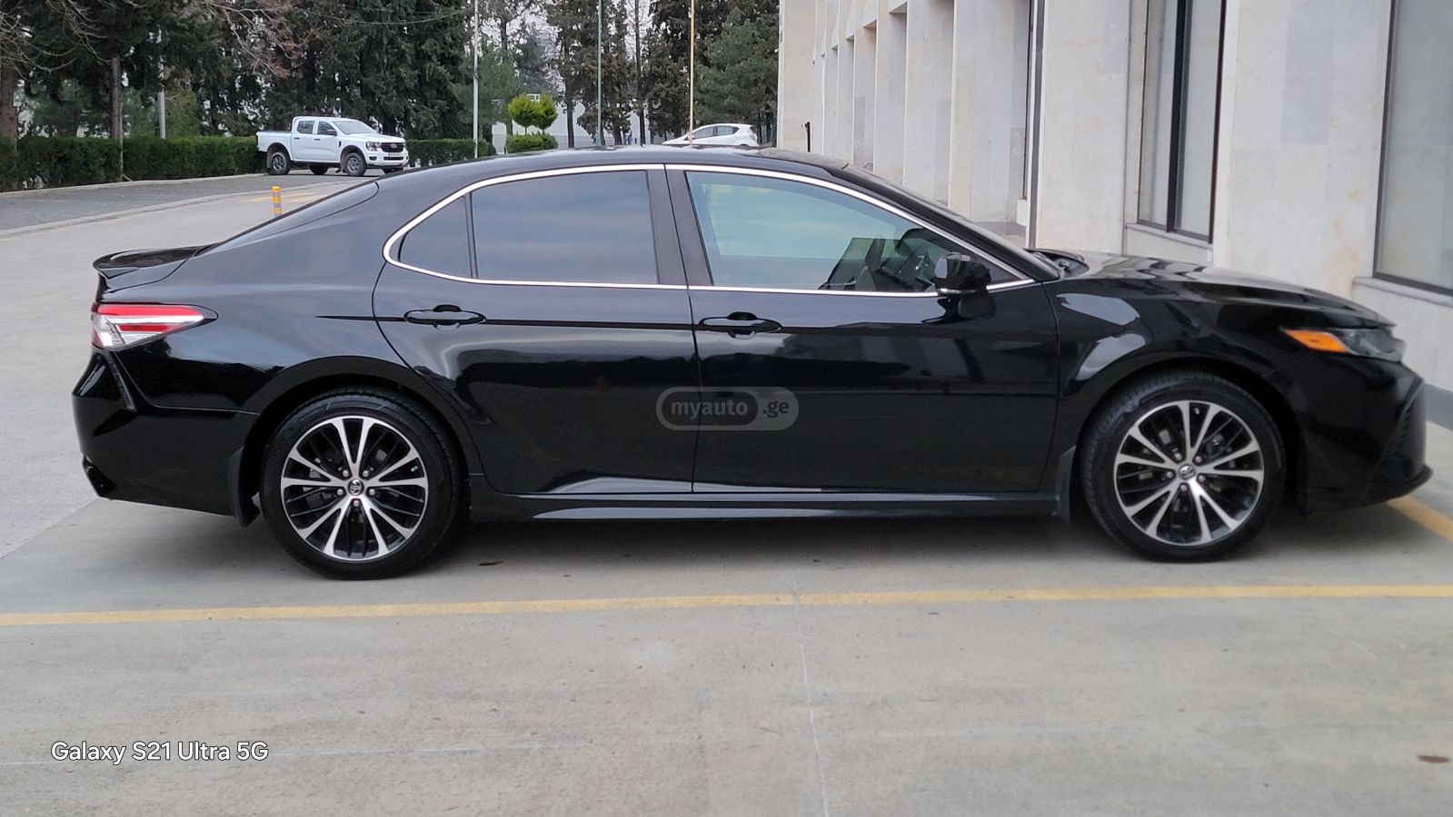 Toyota Camry - фото 8