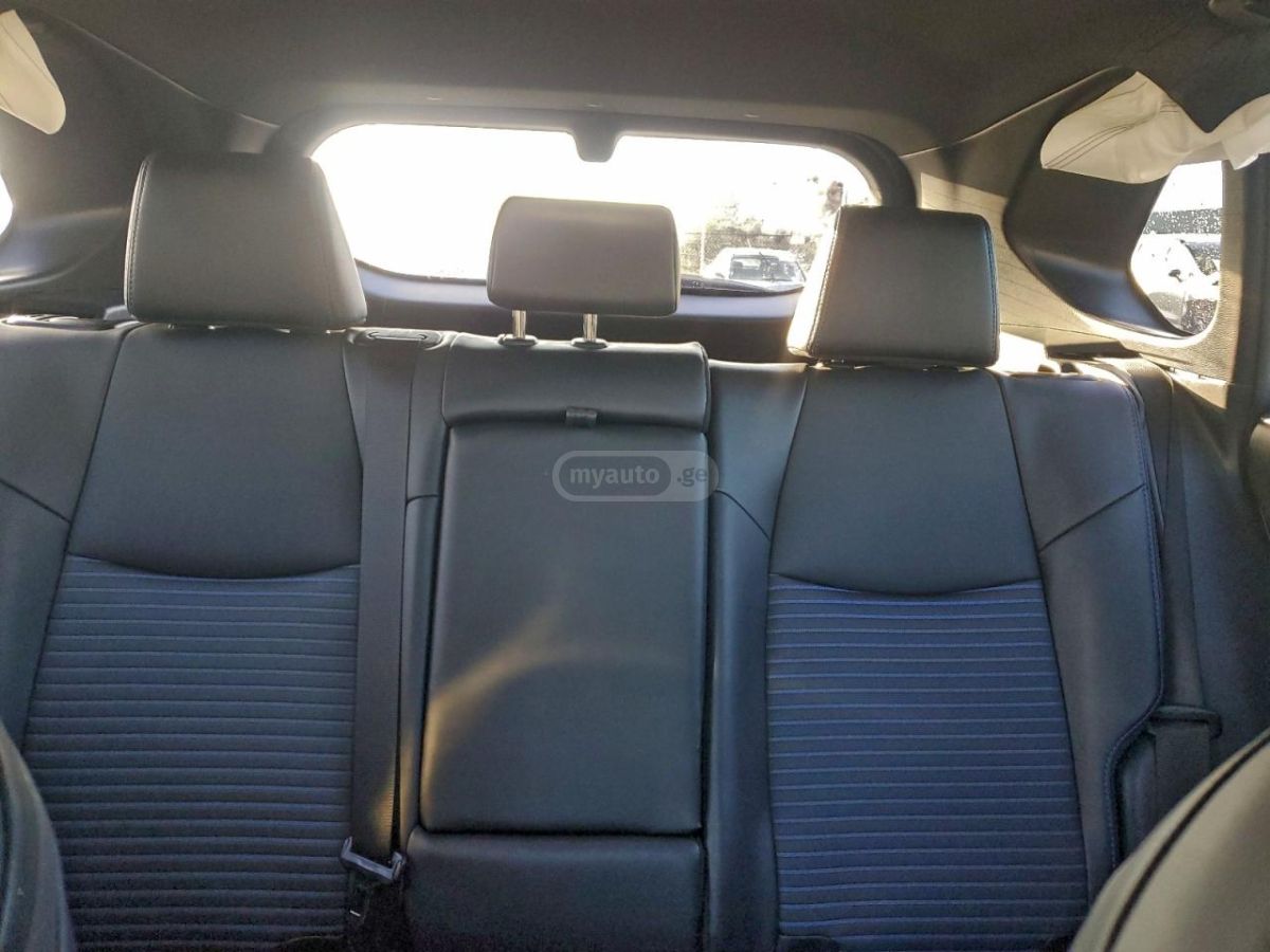 Toyota RAV 4 - фото 10